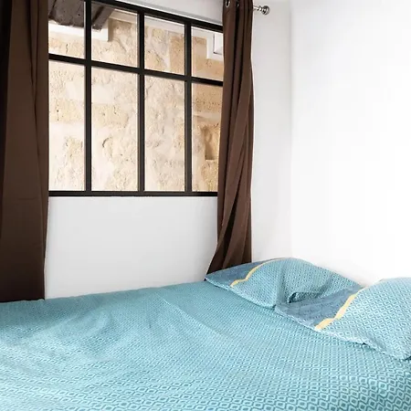 Lyonnais Center Of Apartman *